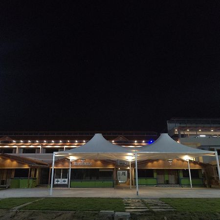 Yanam Resorts المظهر الخارجي الصورة