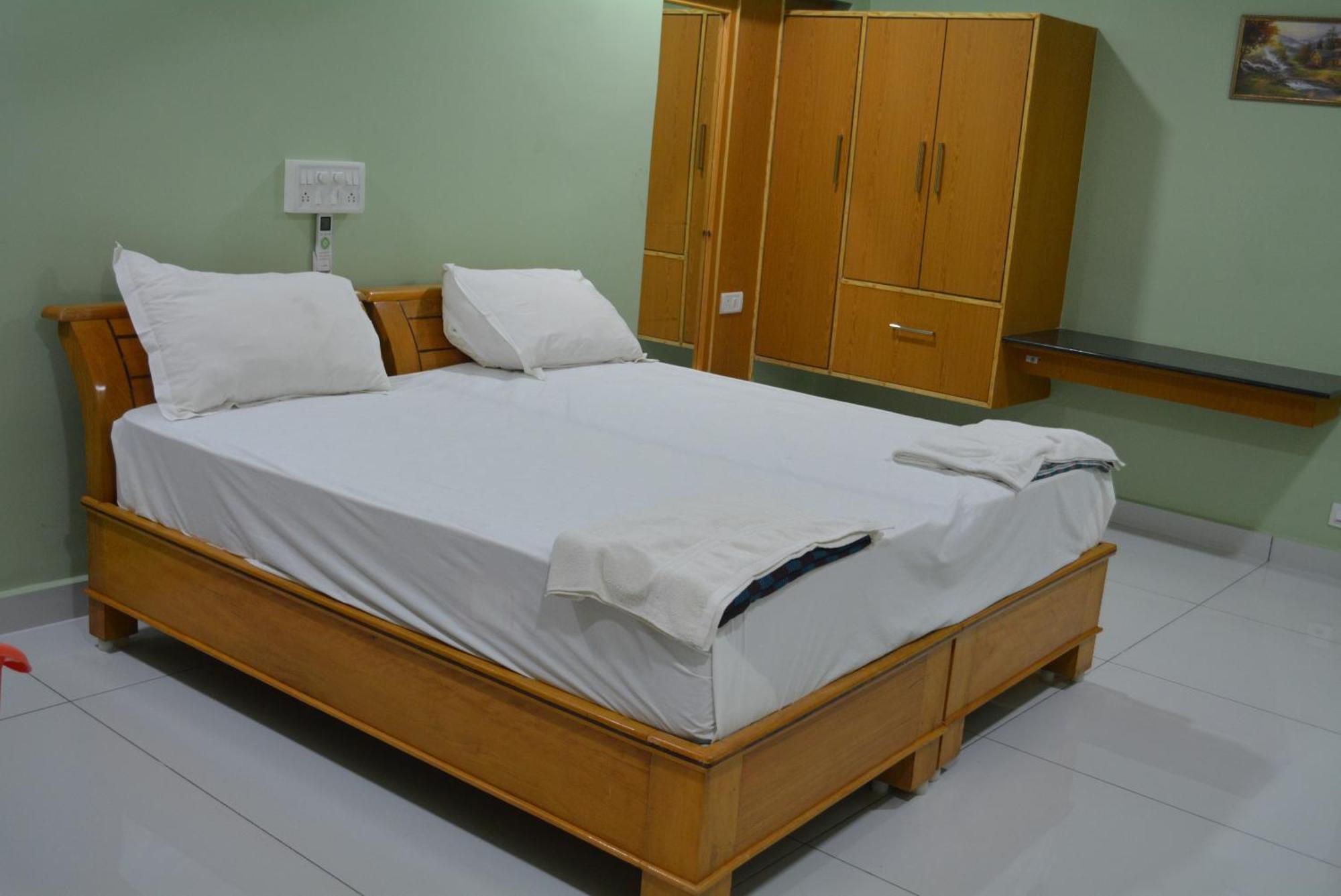 Yanam Resorts المظهر الخارجي الصورة